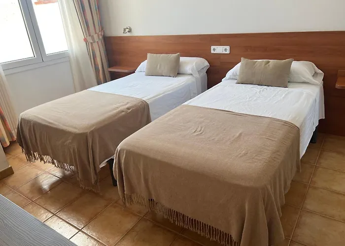 Vehi Hotel 2*